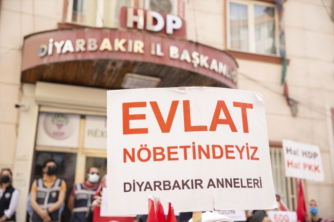 Annelerin evlat nöbeti 3'üncü yılında